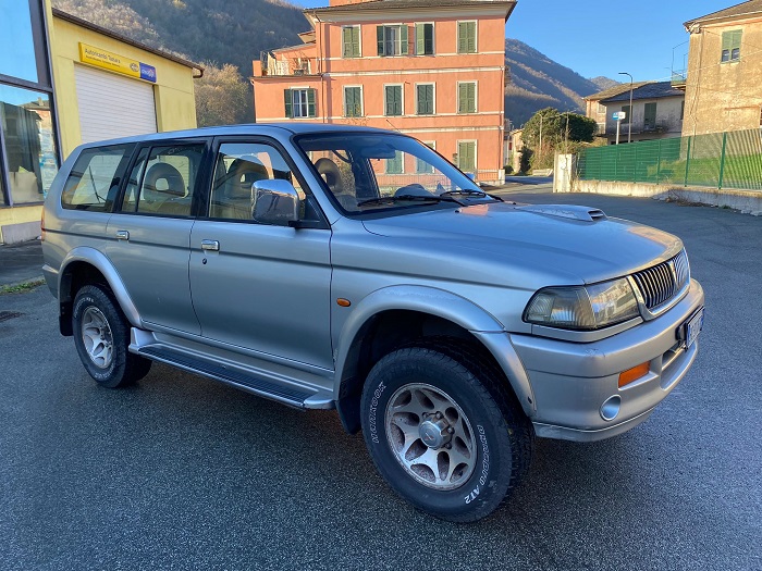 MITSUBISHI PAJERO SPORT