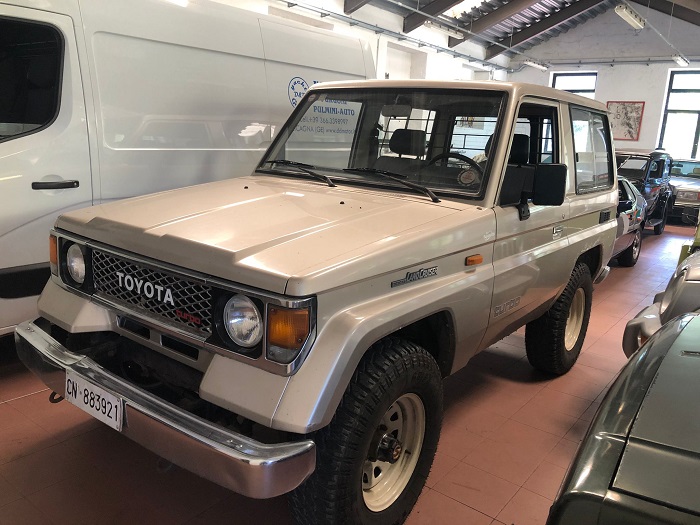 TOYOTA LJ 70
