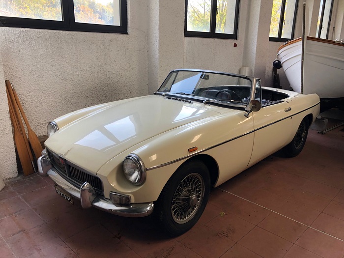 MG B